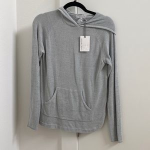 NWT Barefoot dreams hoodie size small!